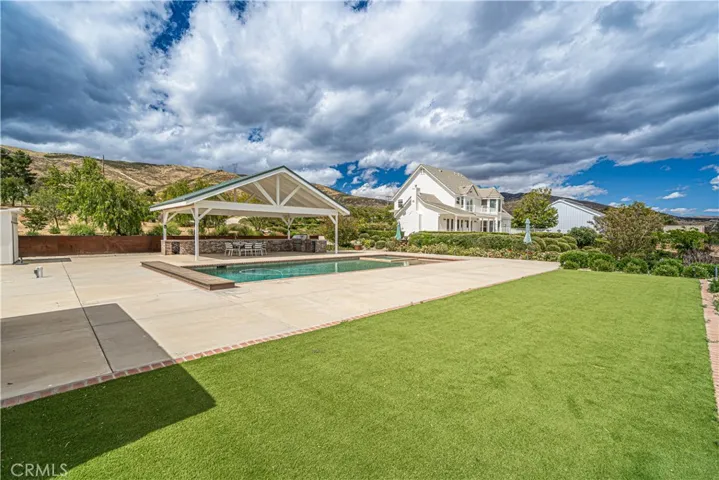 9248 Hierba, Agua Dulce, California 91390