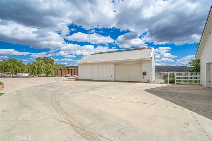 9248 Hierba, Agua Dulce, California 91390