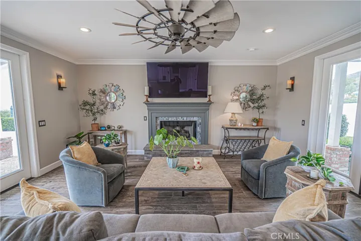 9248 Hierba, Agua Dulce, California 91390