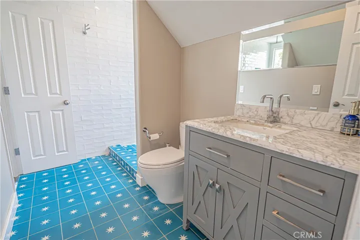 Jack n Jill bathroom