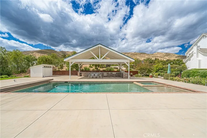 9248 Hierba, Agua Dulce, California 91390