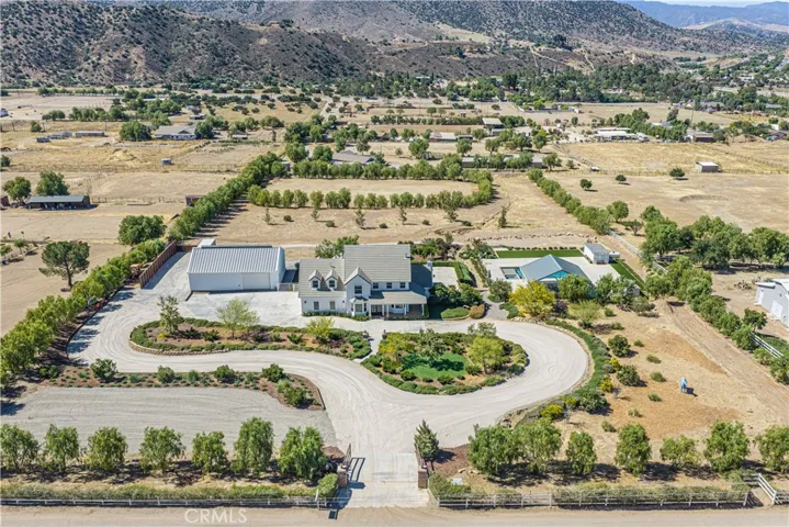 9248 Hierba, Agua Dulce, California 91390