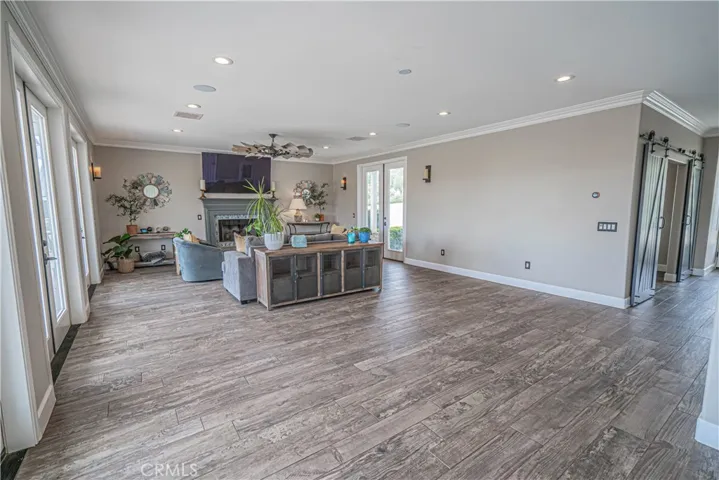 9248 Hierba, Agua Dulce, California 91390