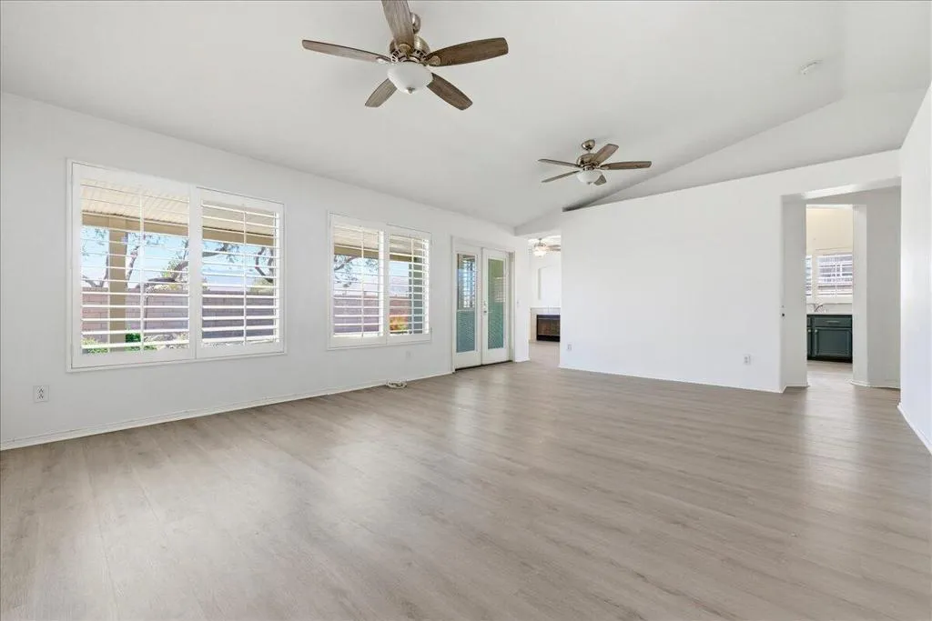 09-Living Room