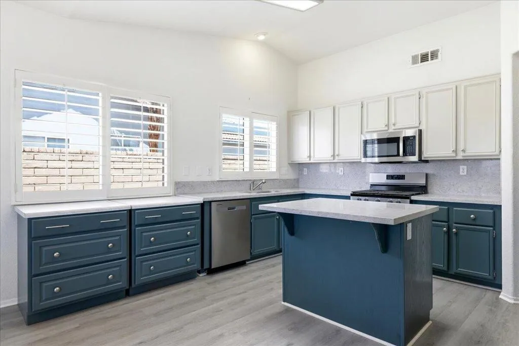 13-Kitchen