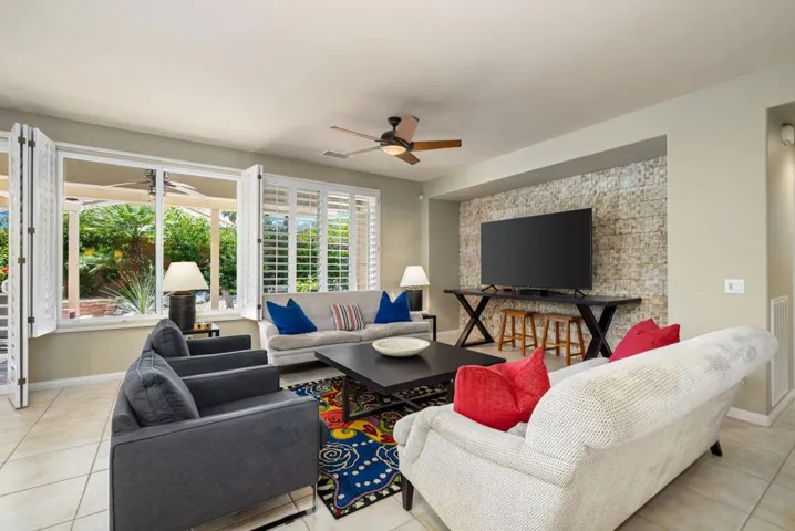 25-web-or-mls-JMGolden_OPMG_0526_025