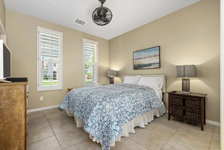 48-web-or-mls-JMGolden_OPMG_0526_048