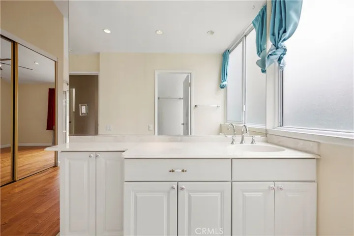 vanity of primary bath