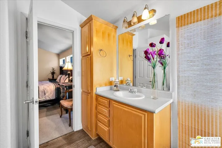 Primary dual sinks