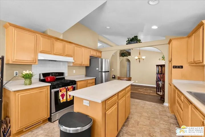 Additional kitchen view