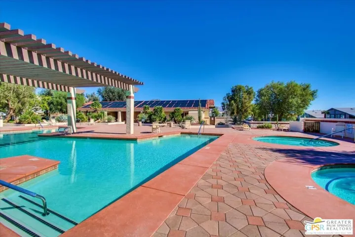 Community pool