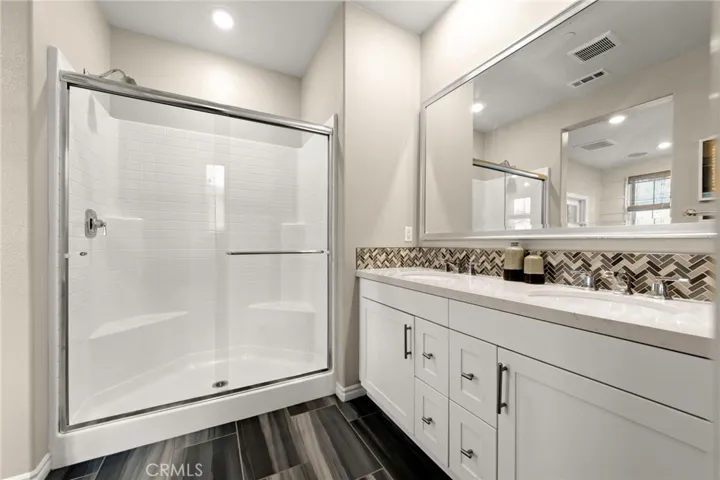 17879 S Upton, Carson, California 90746