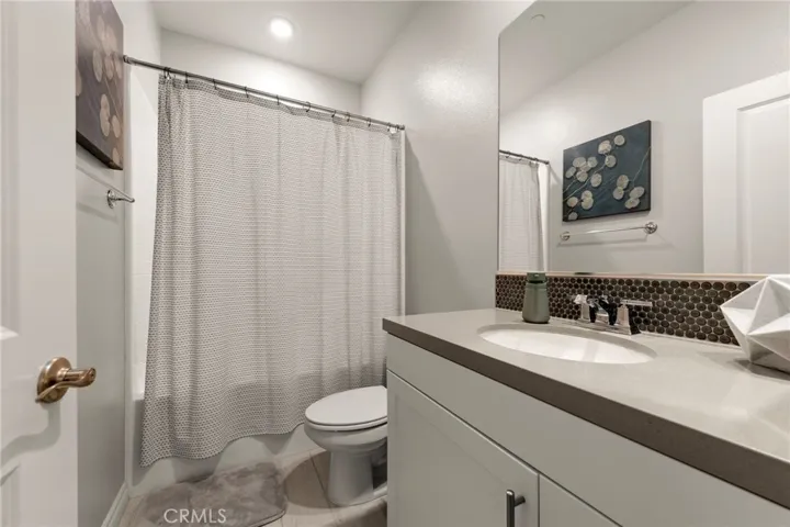17879 S Upton, Carson, California 90746