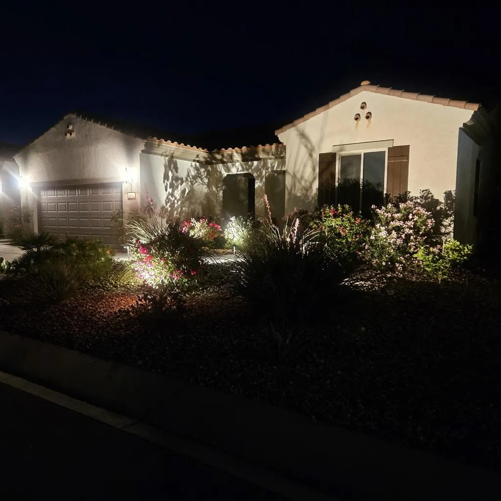 Landscape lights front (002)