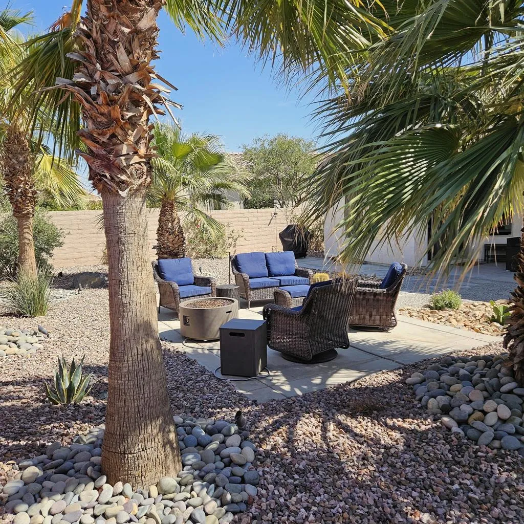 Outdoor Seating Fire Pit (002)