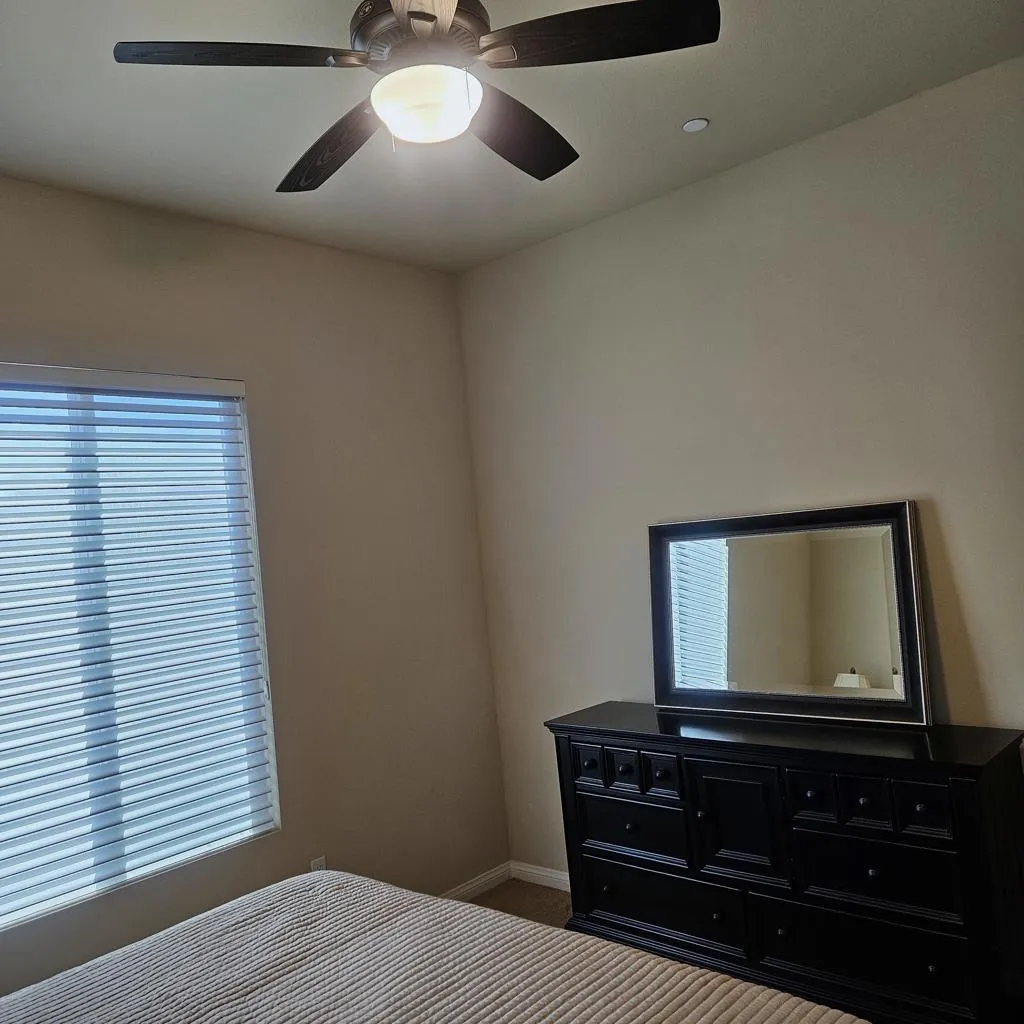 2nd Bedroom 2 (002)