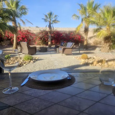 Outdoor Dining 3 (002)