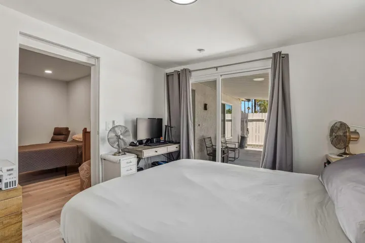 73561BroadmoorDr-32