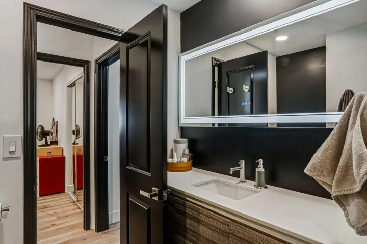 73561BroadmoorDr-21