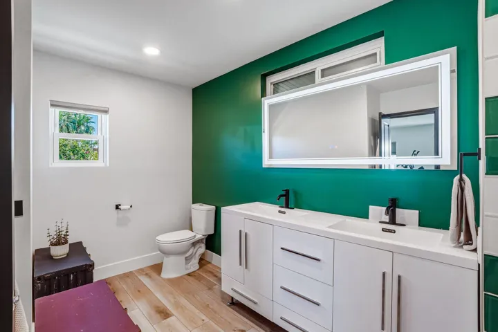 73561BroadmoorDr-28
