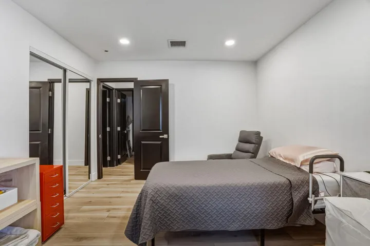 73561BroadmoorDr-30