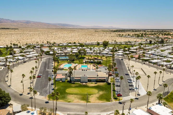 73561BroadmoorDr-54