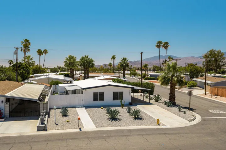 73561BroadmoorDr-55