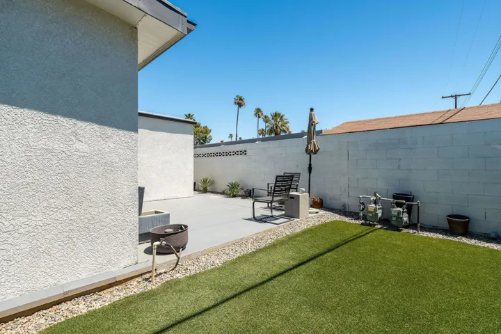 73561BroadmoorDr-40