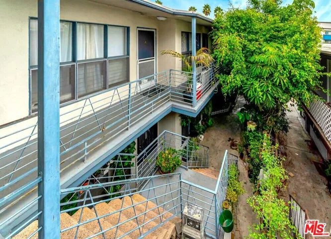 3637 S Sepulveda Boulevard, Los Angeles, California 90034