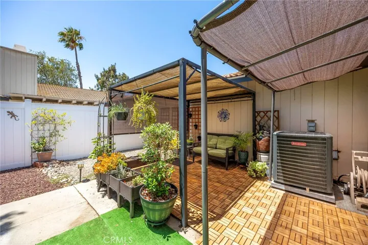 1103 Border, Corona, California 92882