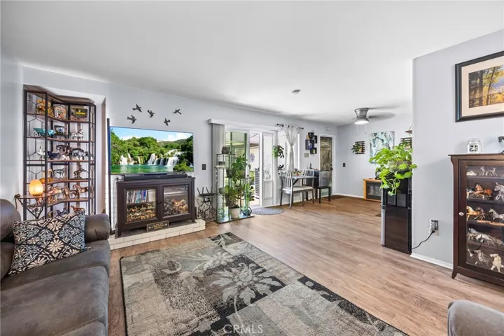 1103 Border, Corona, California 92882