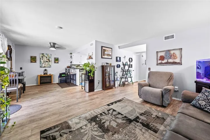 1103 Border, Corona, California 92882