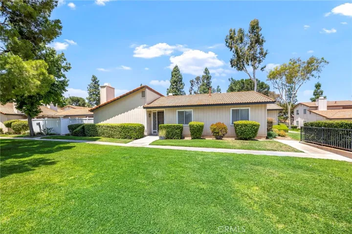 1103 Border, Corona, California 92882