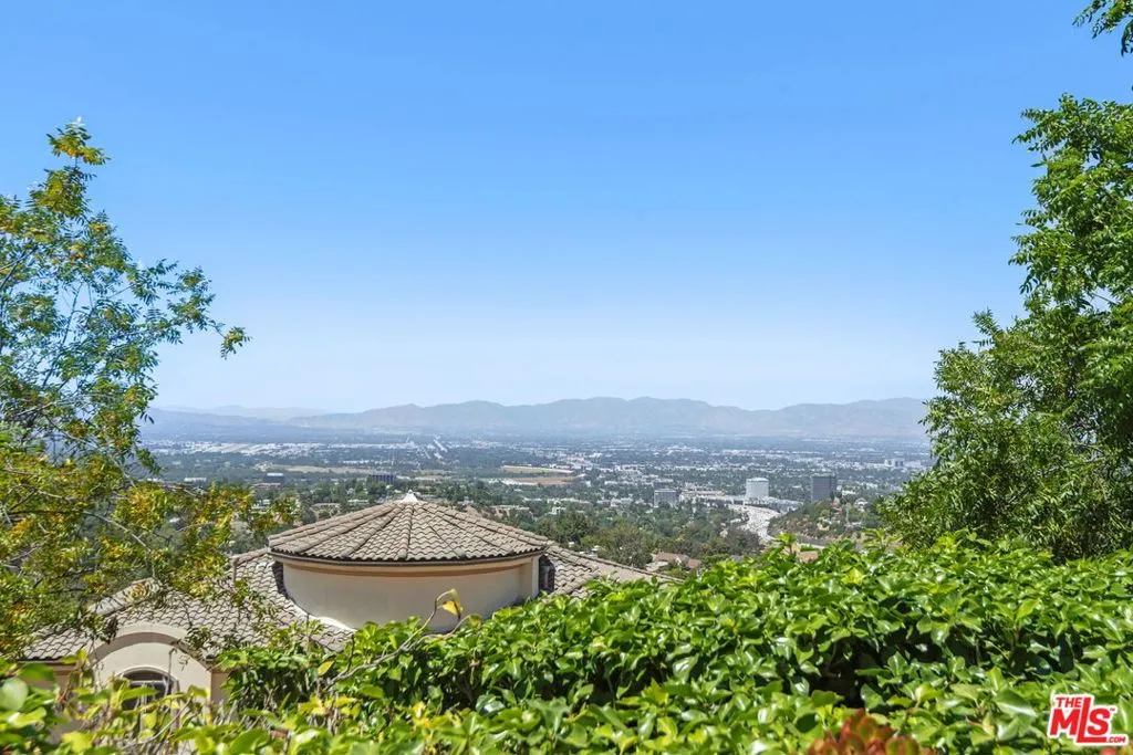 Patio Valley View