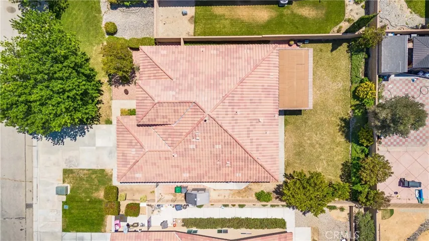 3124 E Newgrove, Lancaster, California 93535