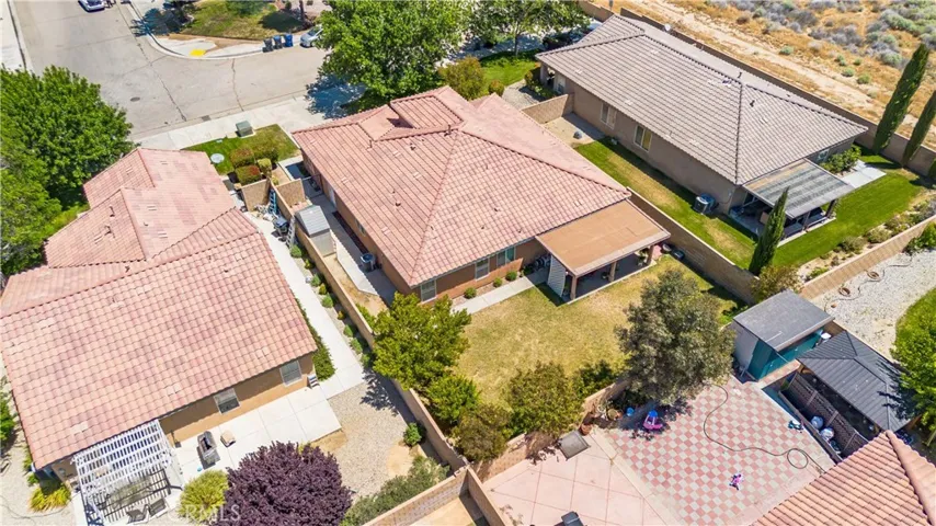 3124 E Newgrove, Lancaster, California 93535