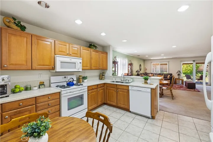 3124 E Newgrove, Lancaster, California 93535