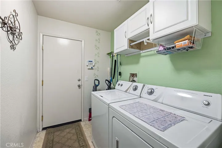 3124 E Newgrove, Lancaster, California 93535