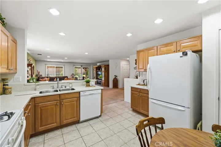 3124 E Newgrove, Lancaster, California 93535