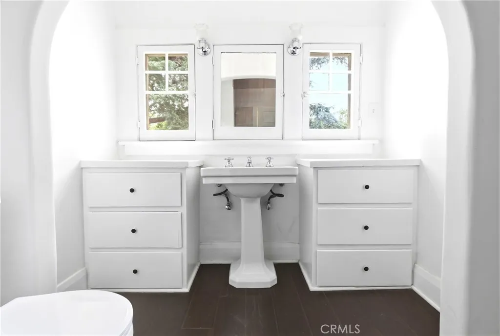 Main Bathroom Vanity