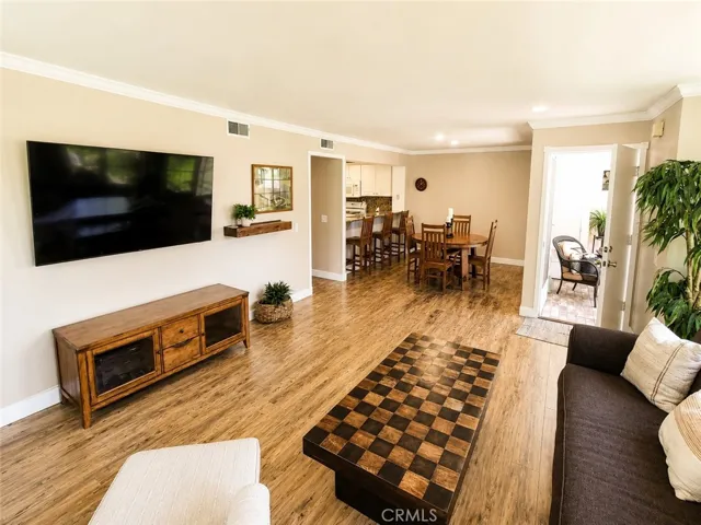 Spacious living room