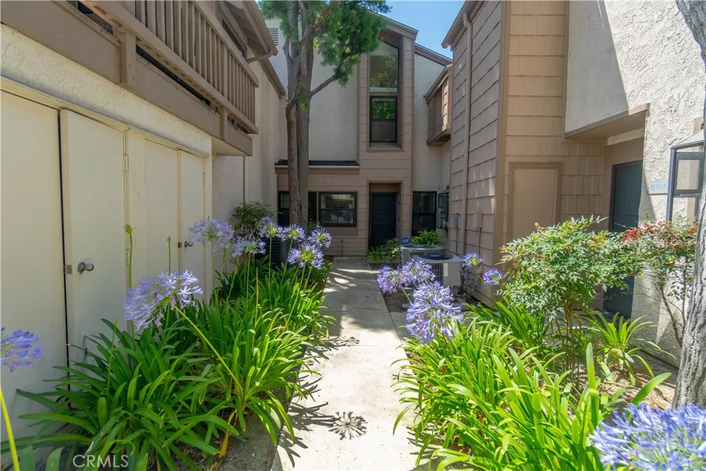 Front walkway into front door