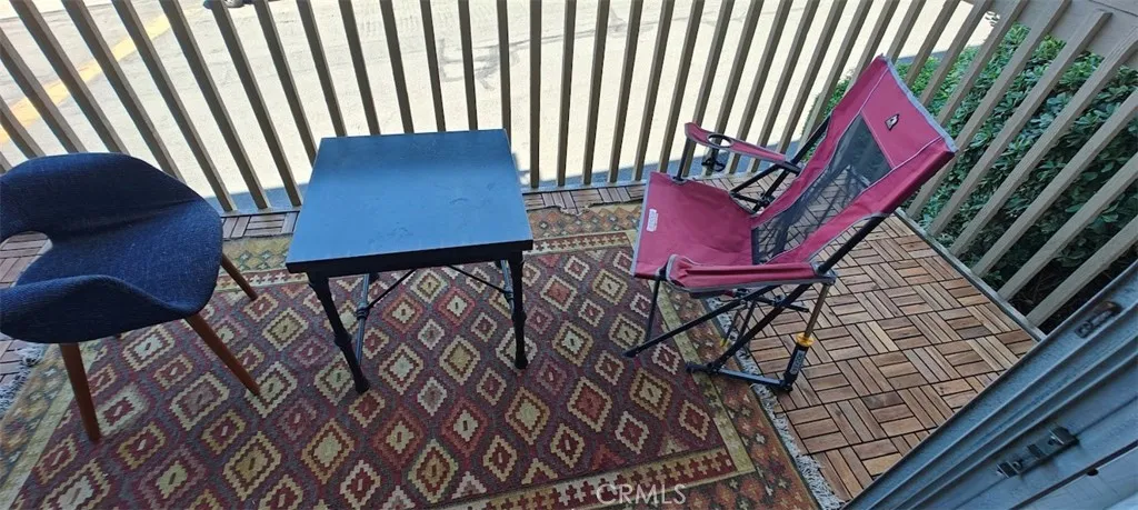 Balcony furnished