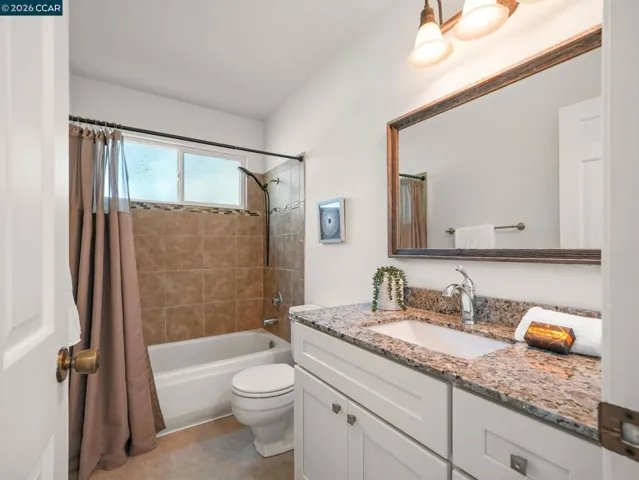 32 Atchinson Stage Court, Clayton, California 94517