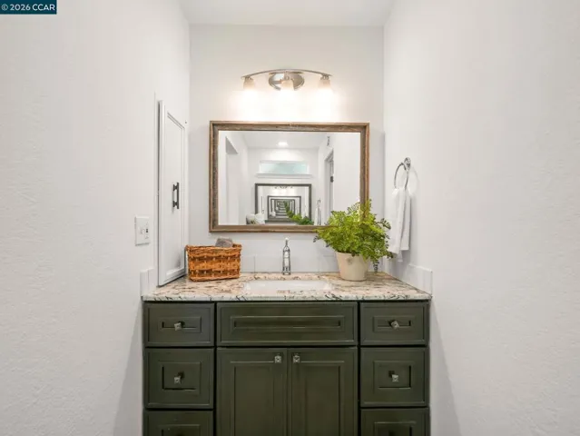 32 Atchinson Stage Court, Clayton, California 94517