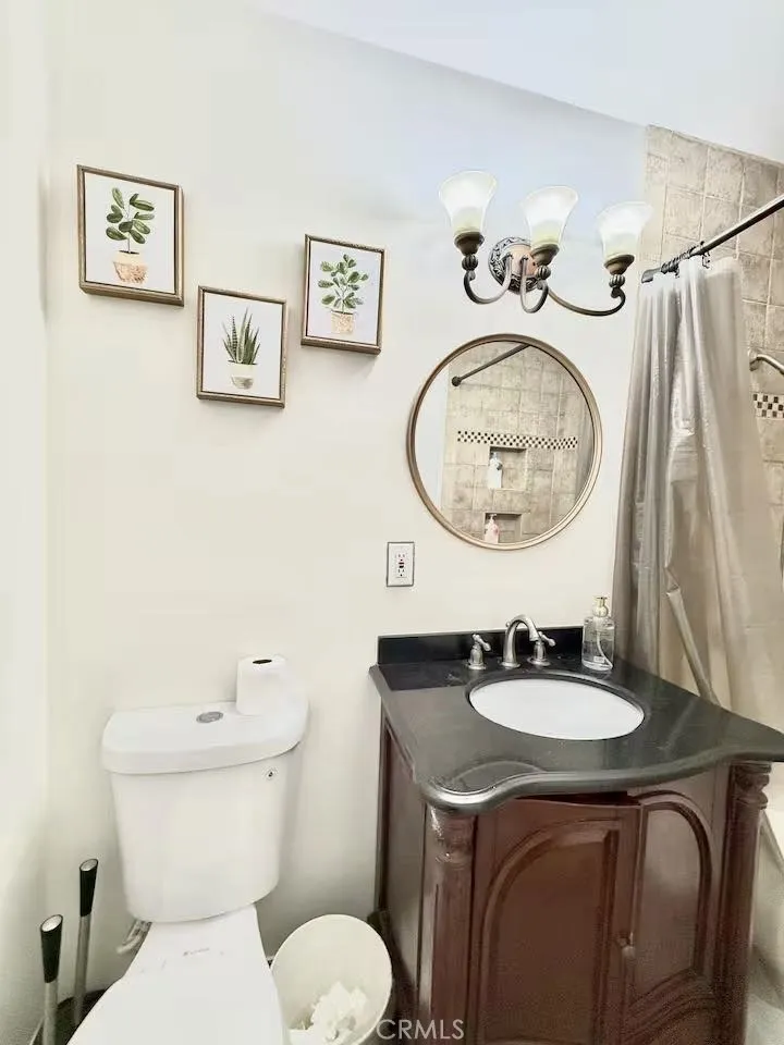 Full Bathroom #3