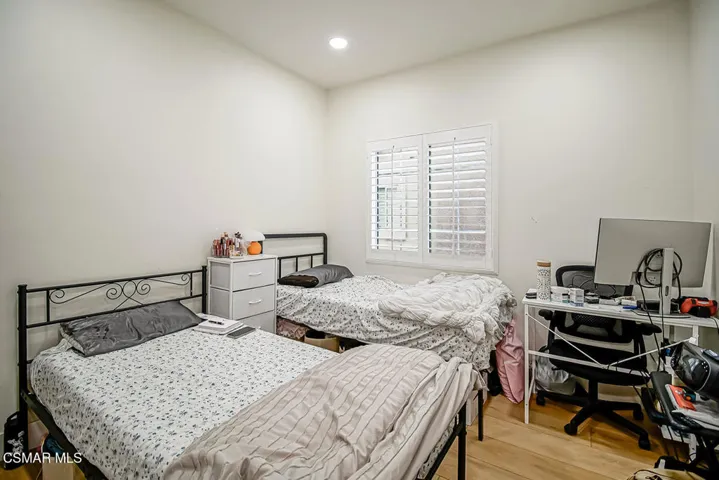 G BEDS 01