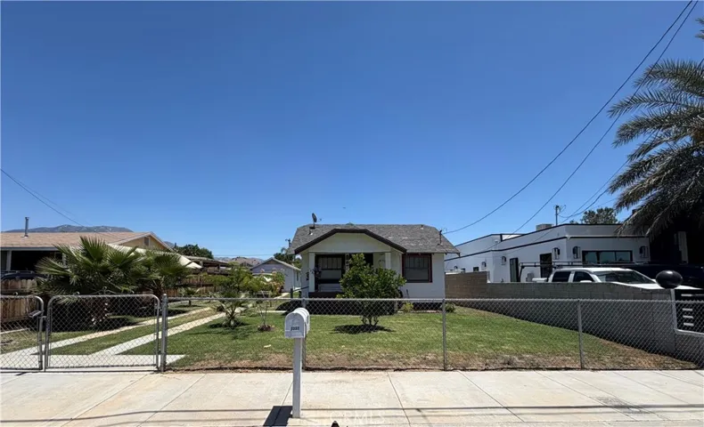 7237 Olive St, Highland, California 92346