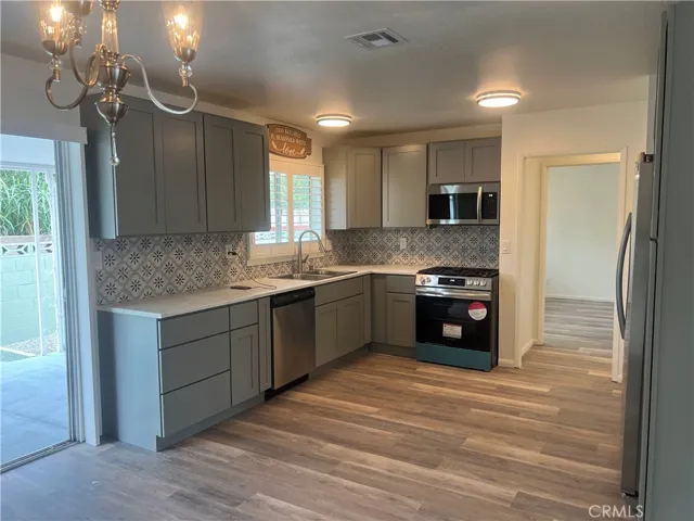 291 Mary, Hemet, California 92543