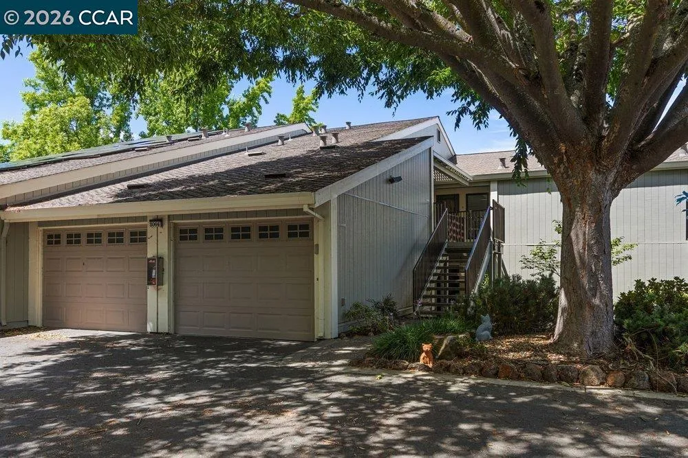 3064 Rossmoor Pkwy 3